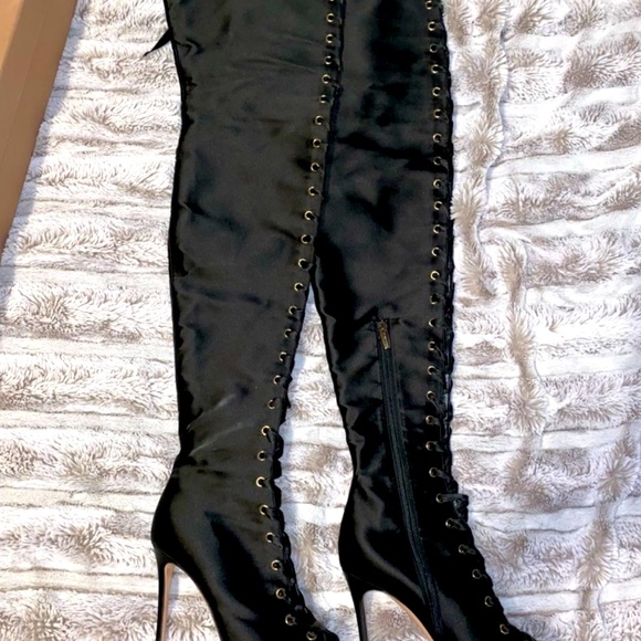 ❌ SOLD ❌ Gianvito Rossi - Marie  thigh-high, lace up boots.  G50896.1RIC.RASNERO - Picture 3 of 4